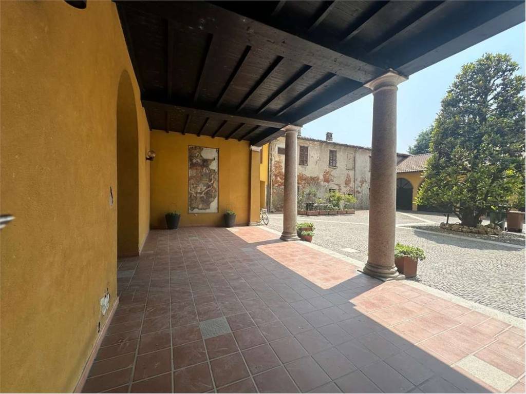appartamento in vendita a Cerro al Lambro