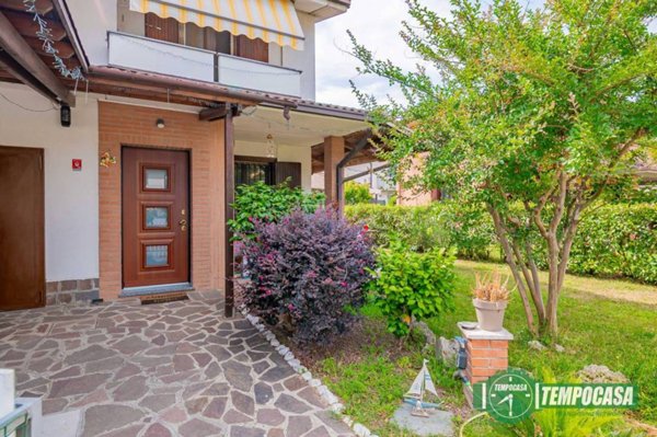 casa indipendente in vendita a Cerro al Lambro