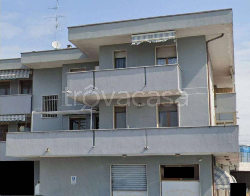 appartamento in vendita a Cerro al Lambro