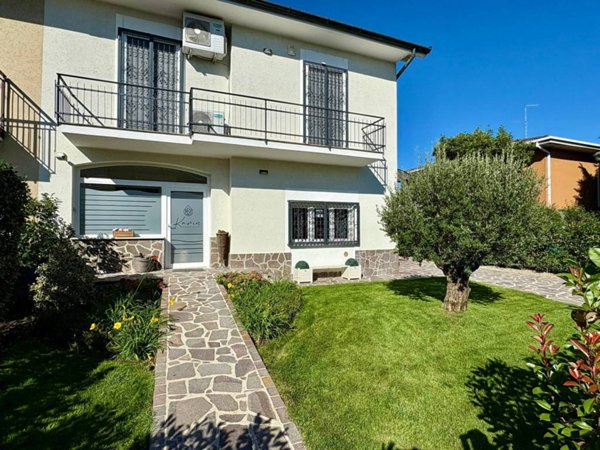 casa indipendente in vendita a Cerro al Lambro