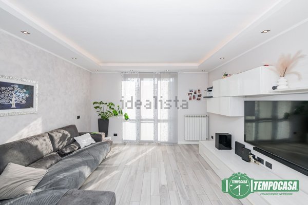 appartamento in vendita a Cerro al Lambro