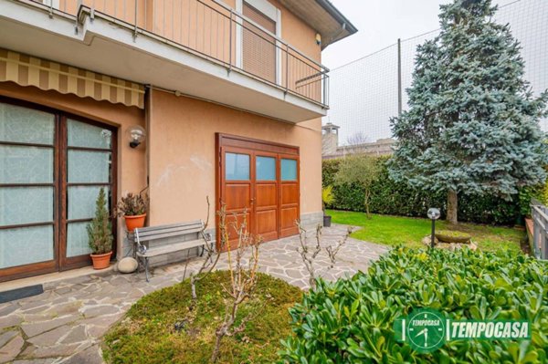 casa indipendente in vendita a Cerro al Lambro