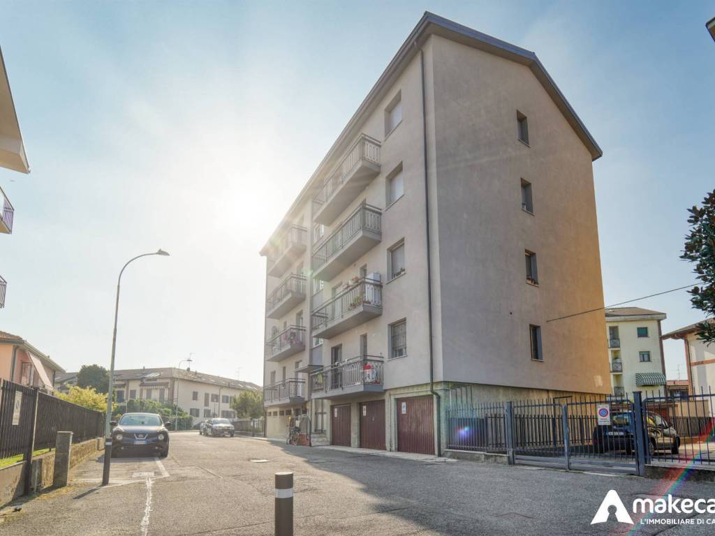 appartamento in vendita a Cerro al Lambro