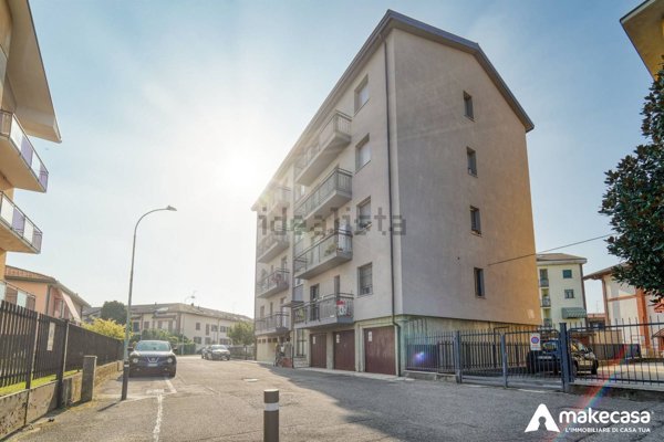 appartamento in vendita a Cerro al Lambro