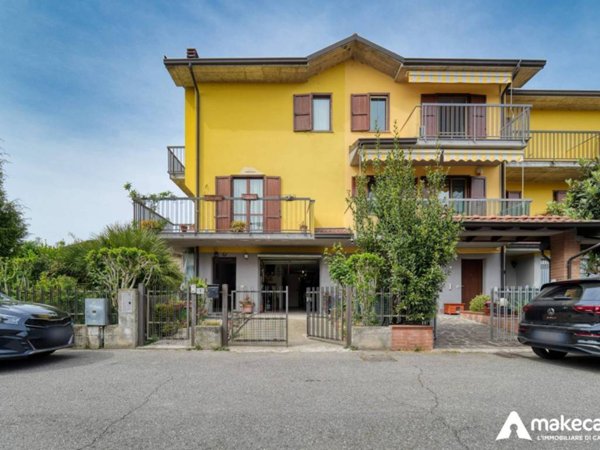 casa indipendente in vendita a Cerro al Lambro