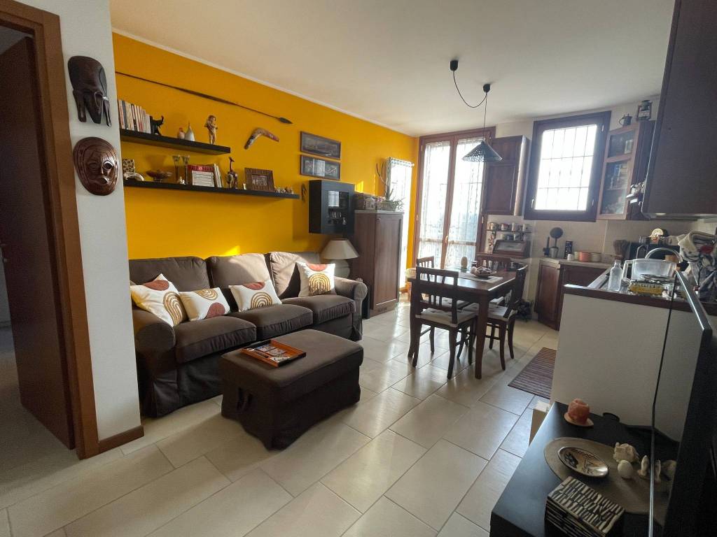 appartamento in vendita a Cerro al Lambro