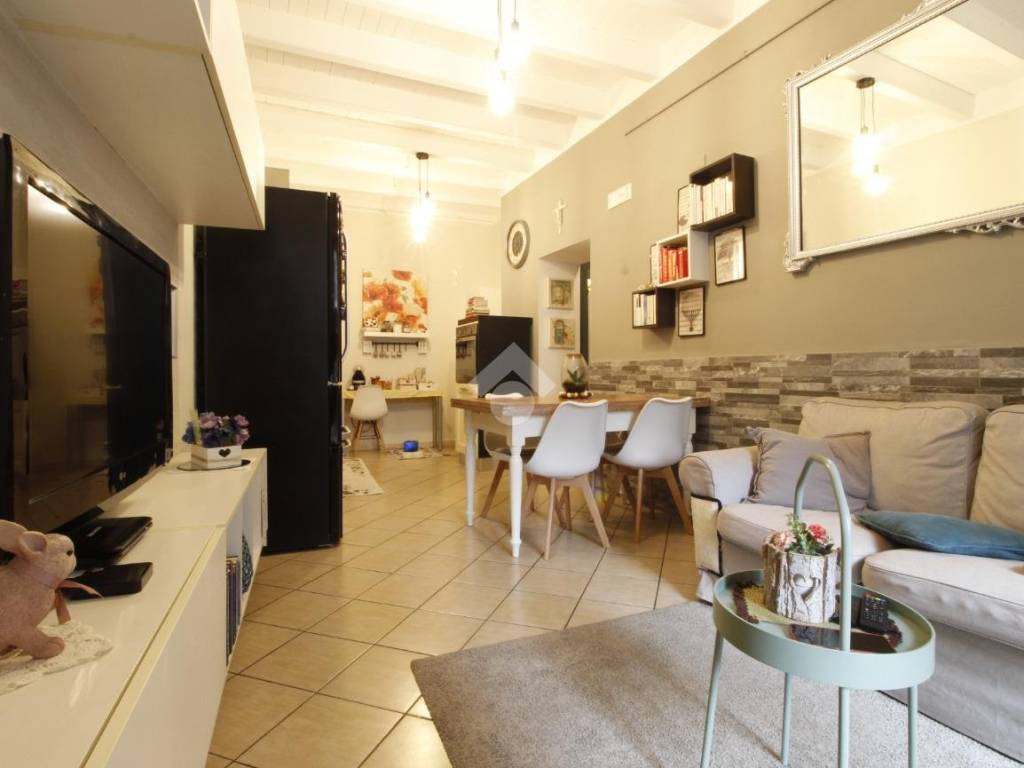 casa indipendente in vendita a Cerro Maggiore