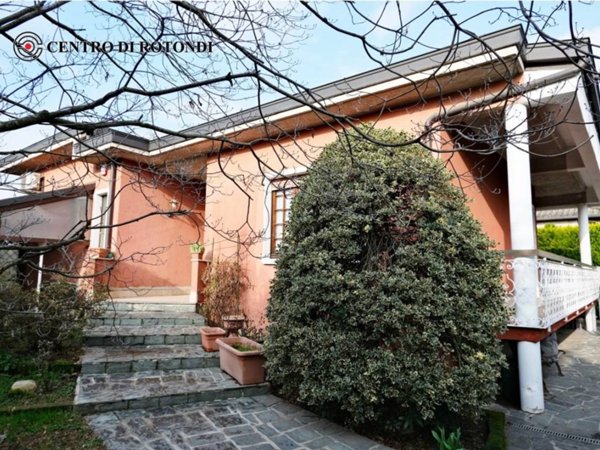 casa indipendente in vendita a Cerro Maggiore