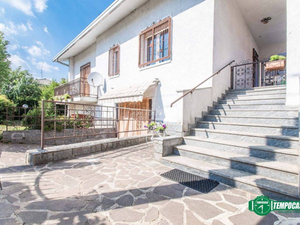 casa indipendente in vendita a Cerro Maggiore