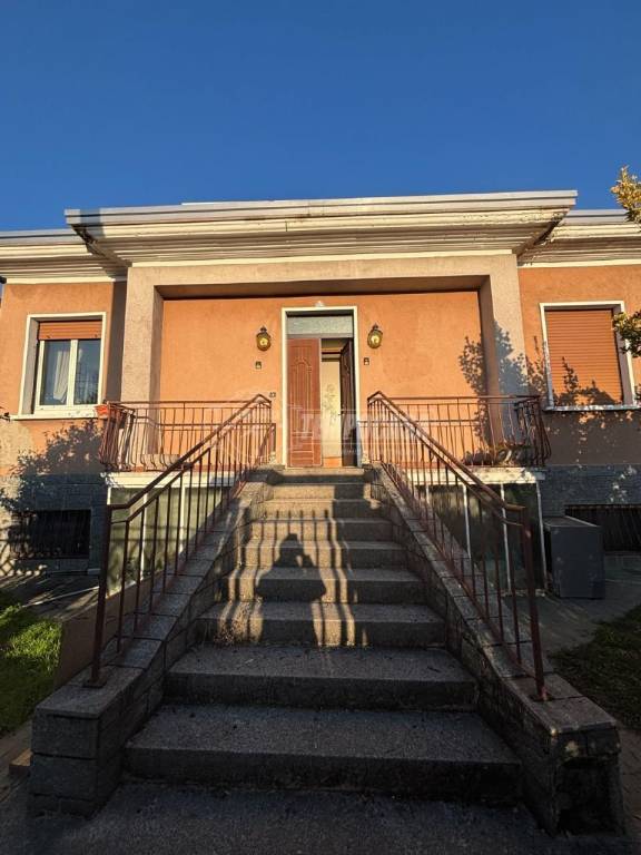 casa indipendente in vendita a Cerro Maggiore