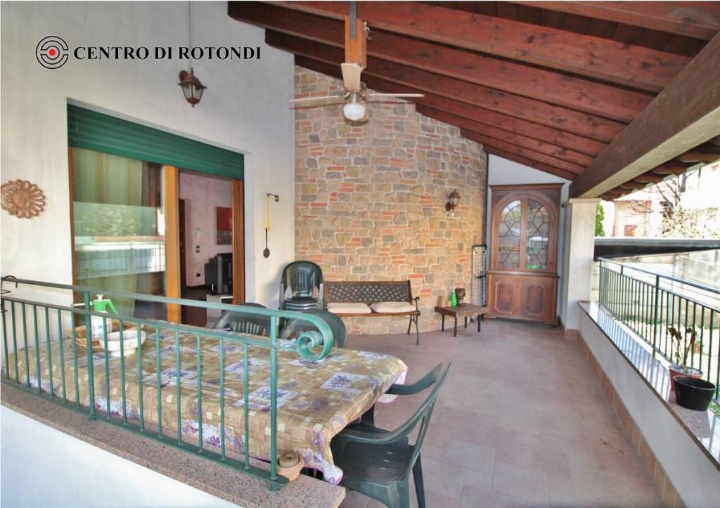 casa indipendente in vendita a Cerro Maggiore