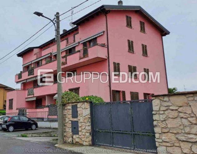 locale commerciale in vendita a Cerro Maggiore
