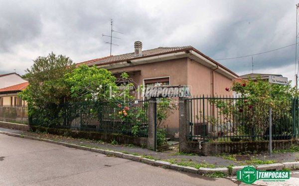 casa indipendente in vendita a Cerro Maggiore