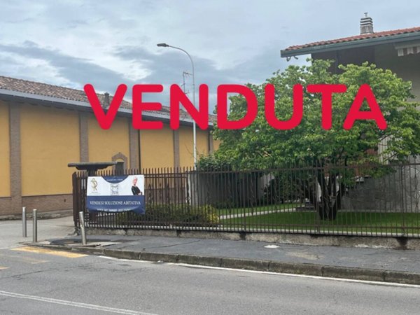 casa indipendente in vendita a Cerro Maggiore in zona Cantalupo