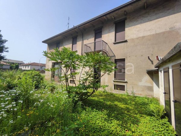 casa indipendente in vendita a Cerro Maggiore