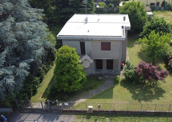 casa indipendente in vendita a Cerro Maggiore