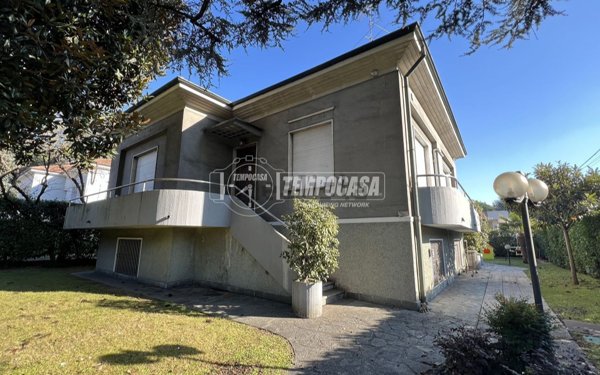 casa indipendente in vendita a Cerro Maggiore