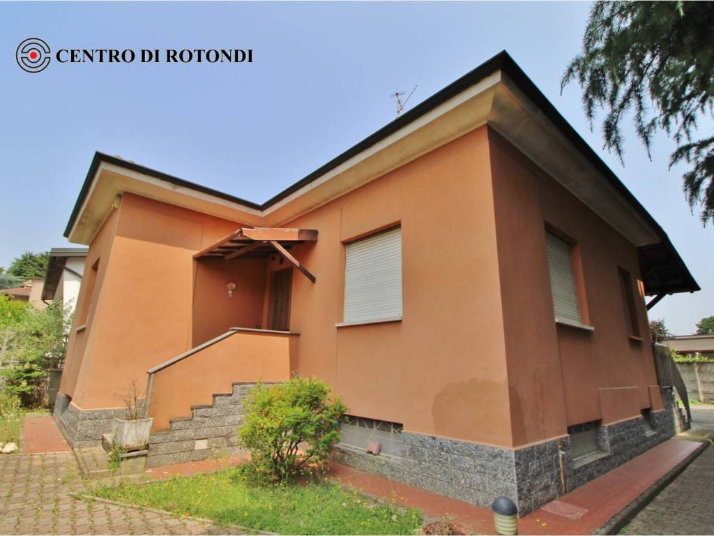casa indipendente in vendita a Cerro Maggiore