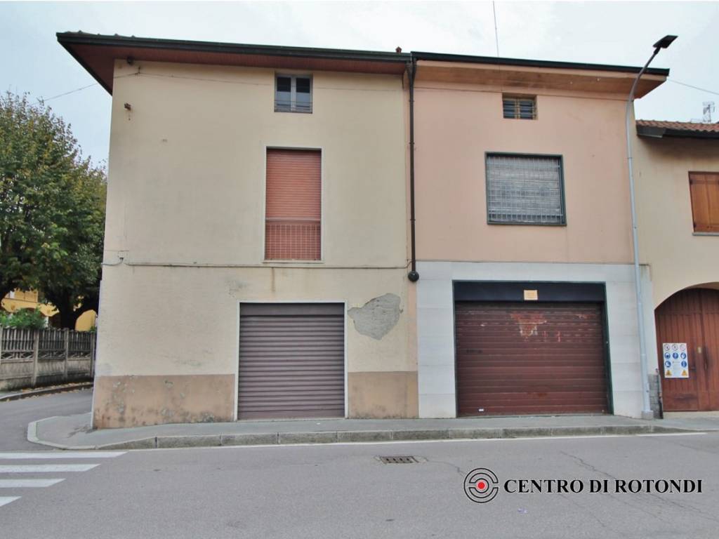 negozio in vendita a Cerro Maggiore