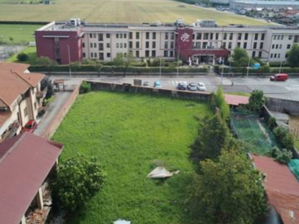 casa indipendente in vendita a Cerro Maggiore in zona Cantalupo