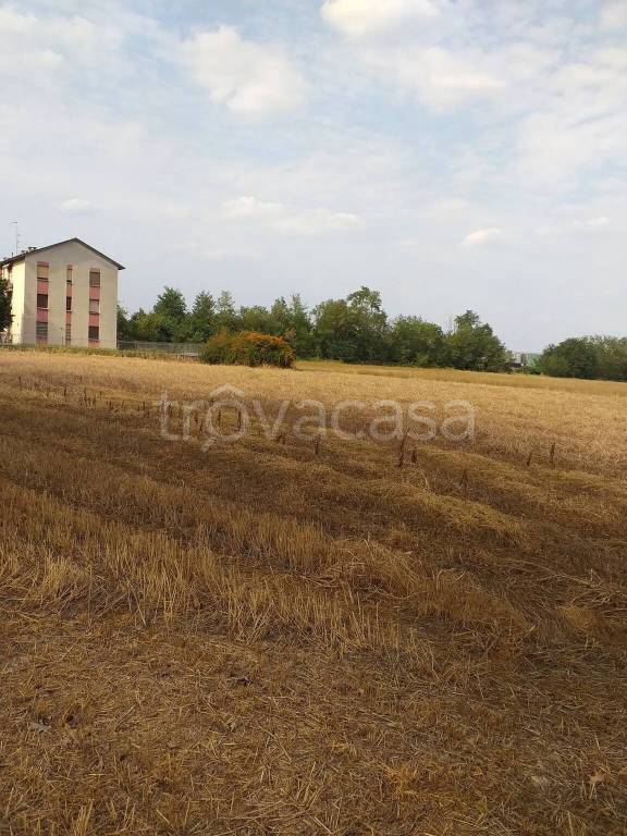 terreno edificabile in vendita a Cerro Maggiore