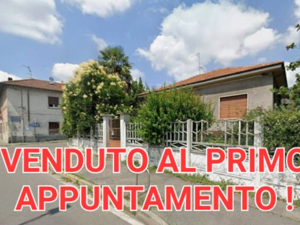 casa indipendente in vendita a Cerro Maggiore
