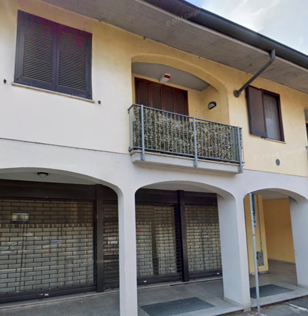 negozio in vendita a Cerro Maggiore in zona Cantalupo