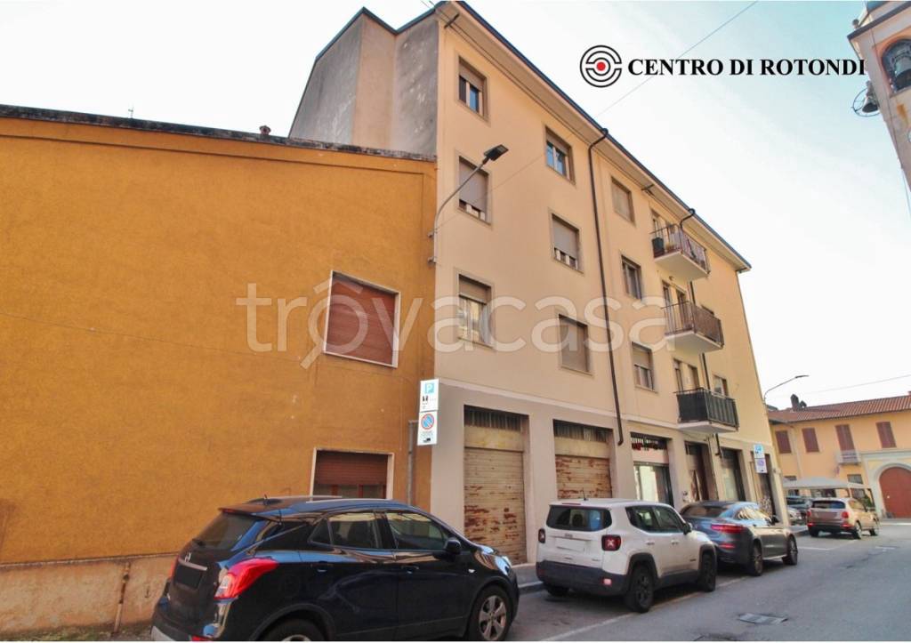 negozio in vendita a Cerro Maggiore