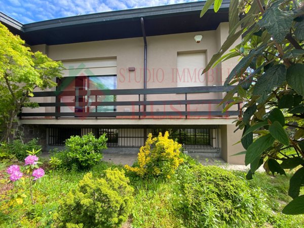 casa indipendente in vendita a Cerro Maggiore