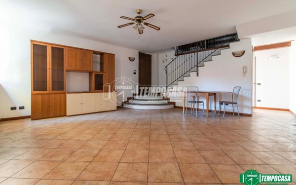 appartamento in vendita a Cerro Maggiore in zona Cantalupo