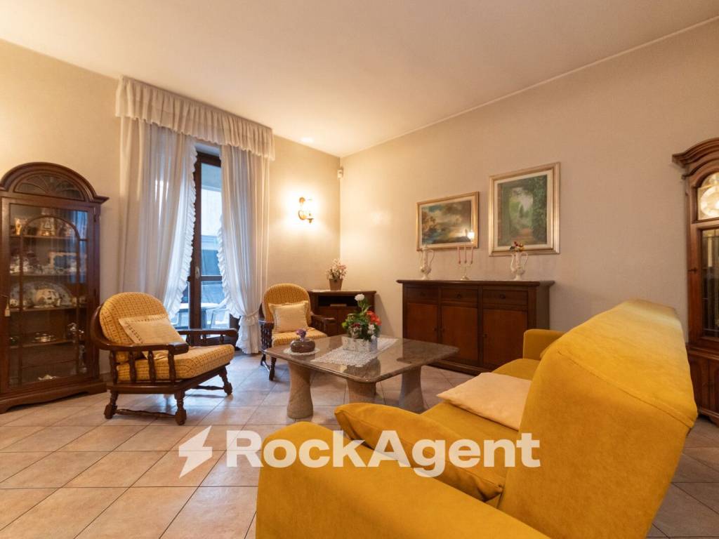 casa indipendente in vendita a Cerro Maggiore