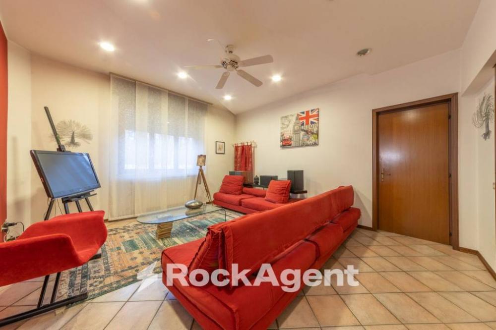 casa indipendente in vendita a Cerro Maggiore