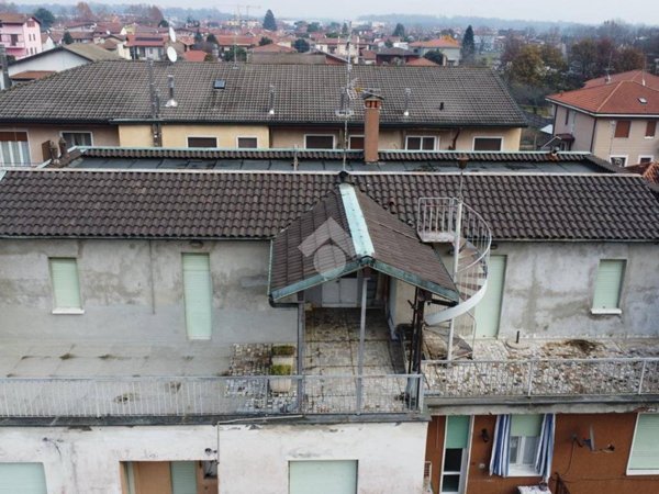 appartamento in vendita a Cerro Maggiore in zona Cantalupo