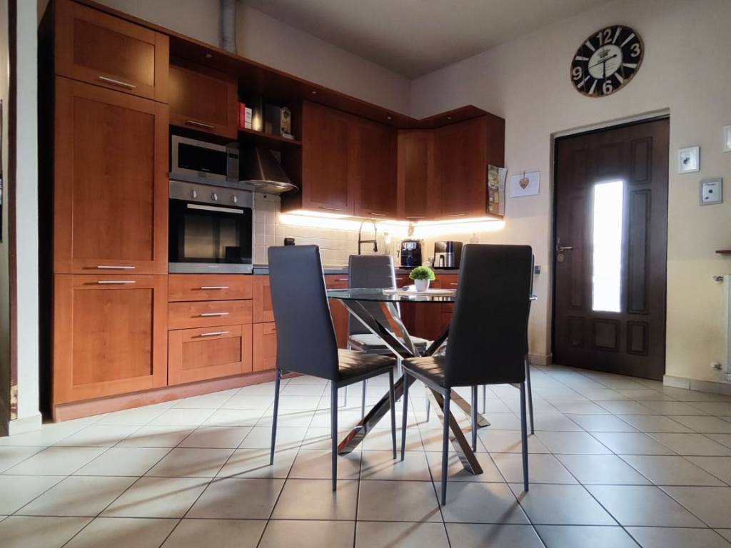 casa indipendente in vendita a Cerro Maggiore