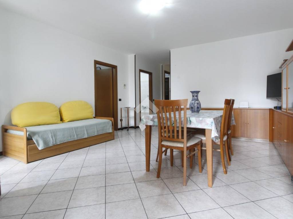 casa indipendente in vendita a Cerro Maggiore