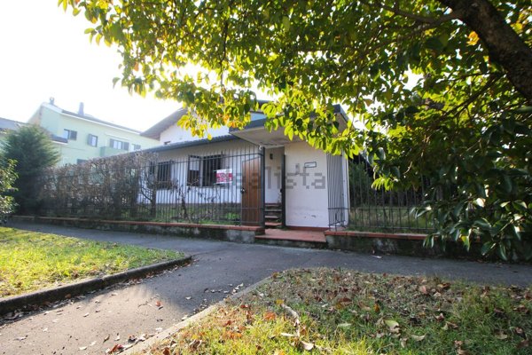 casa indipendente in vendita a Cerro Maggiore