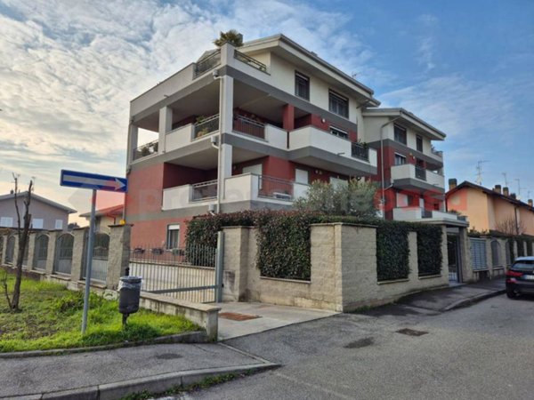 appartamento in vendita a Cerro Maggiore in zona Cantalupo