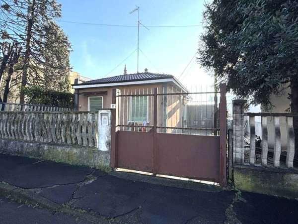 casa indipendente in vendita a Cerro Maggiore