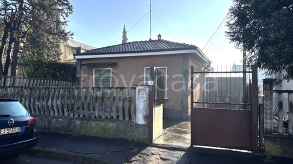 casa indipendente in vendita a Cerro Maggiore
