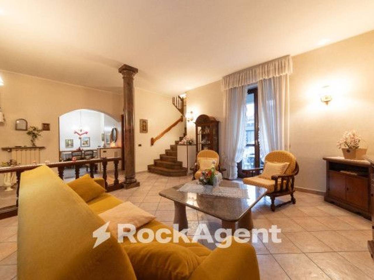 casa indipendente in vendita a Cerro Maggiore