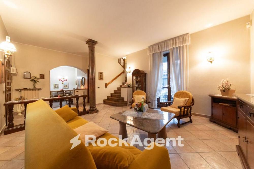 casa indipendente in vendita a Cerro Maggiore