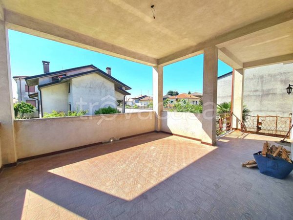 casa indipendente in vendita a Cerro Maggiore