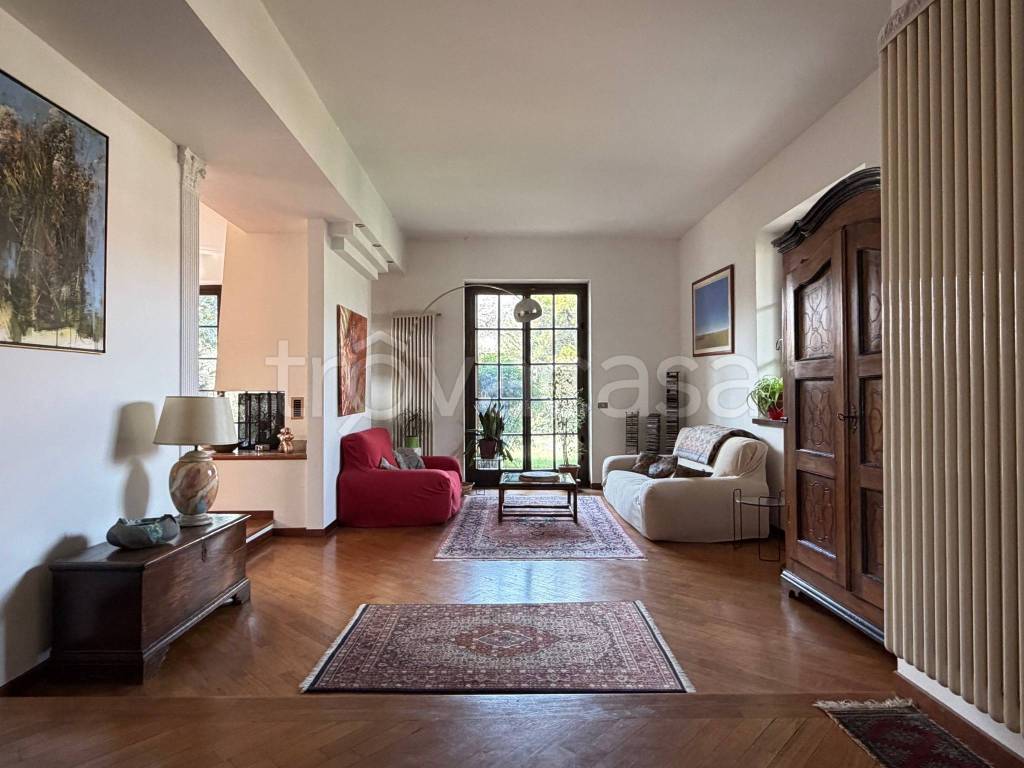 casa indipendente in vendita a Cerro Maggiore