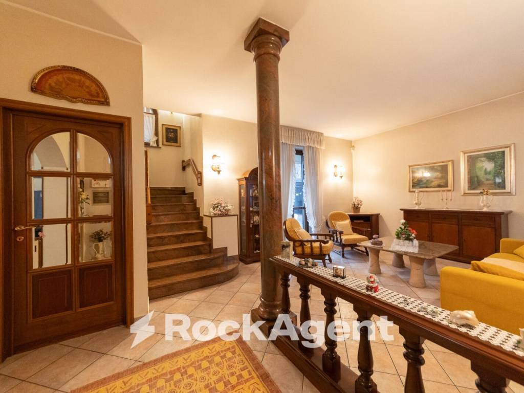 casa indipendente in vendita a Cerro Maggiore