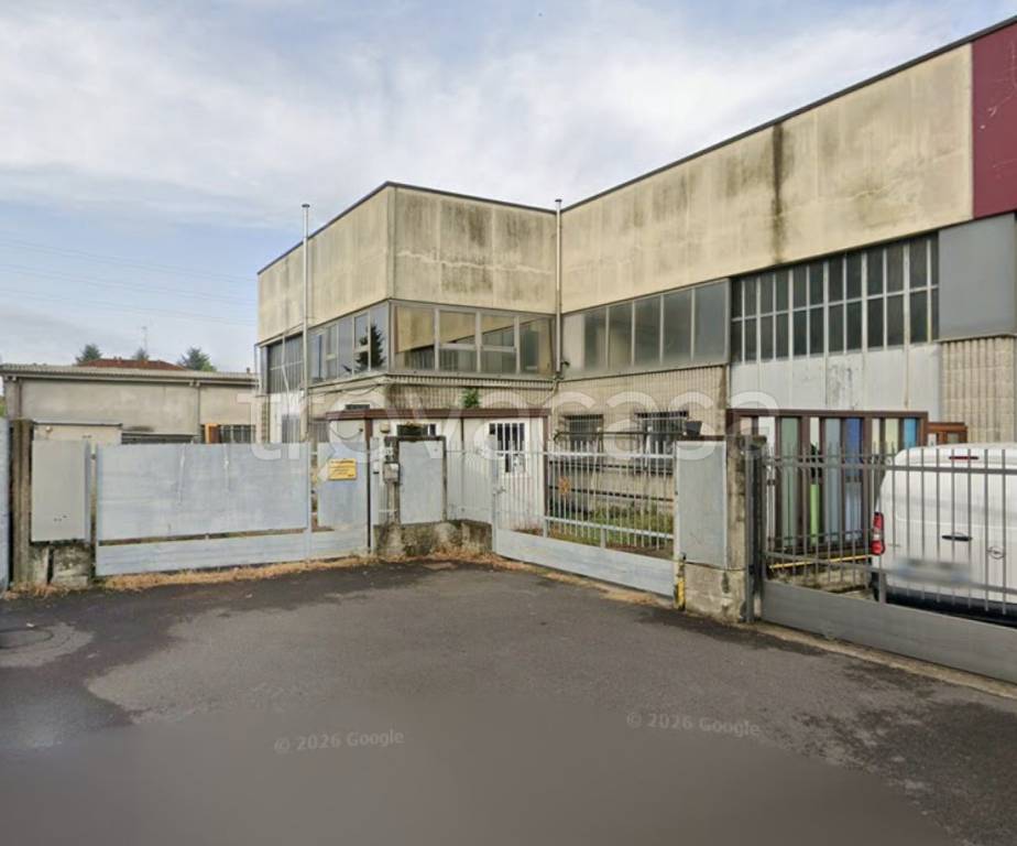 locale commerciale in vendita a Cerro Maggiore