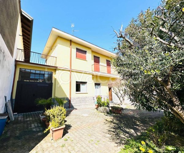 casa indipendente in vendita a Cerro Maggiore