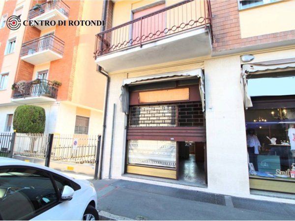 negozio in vendita a Cerro Maggiore