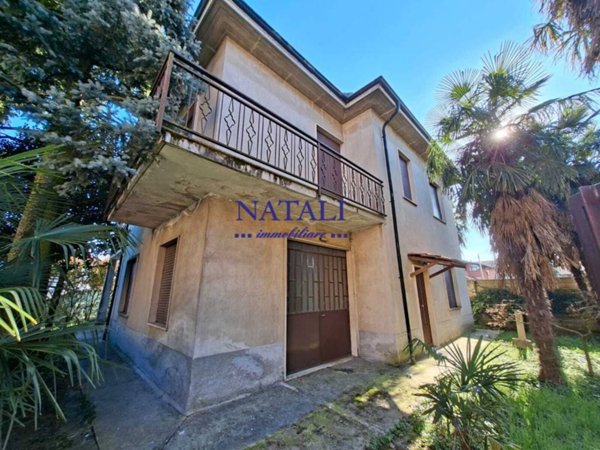 casa indipendente in vendita a Cerro Maggiore in zona Cantalupo