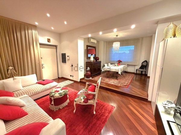 casa indipendente in vendita a Cerro Maggiore