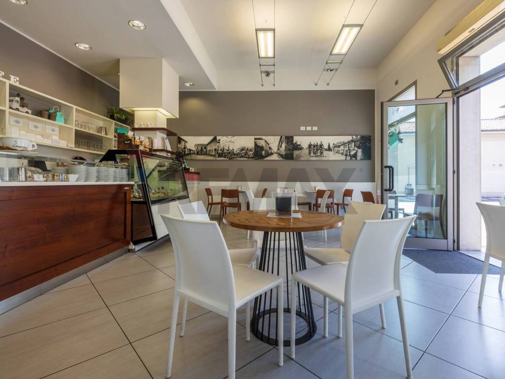 negozio in vendita a Cerro Maggiore